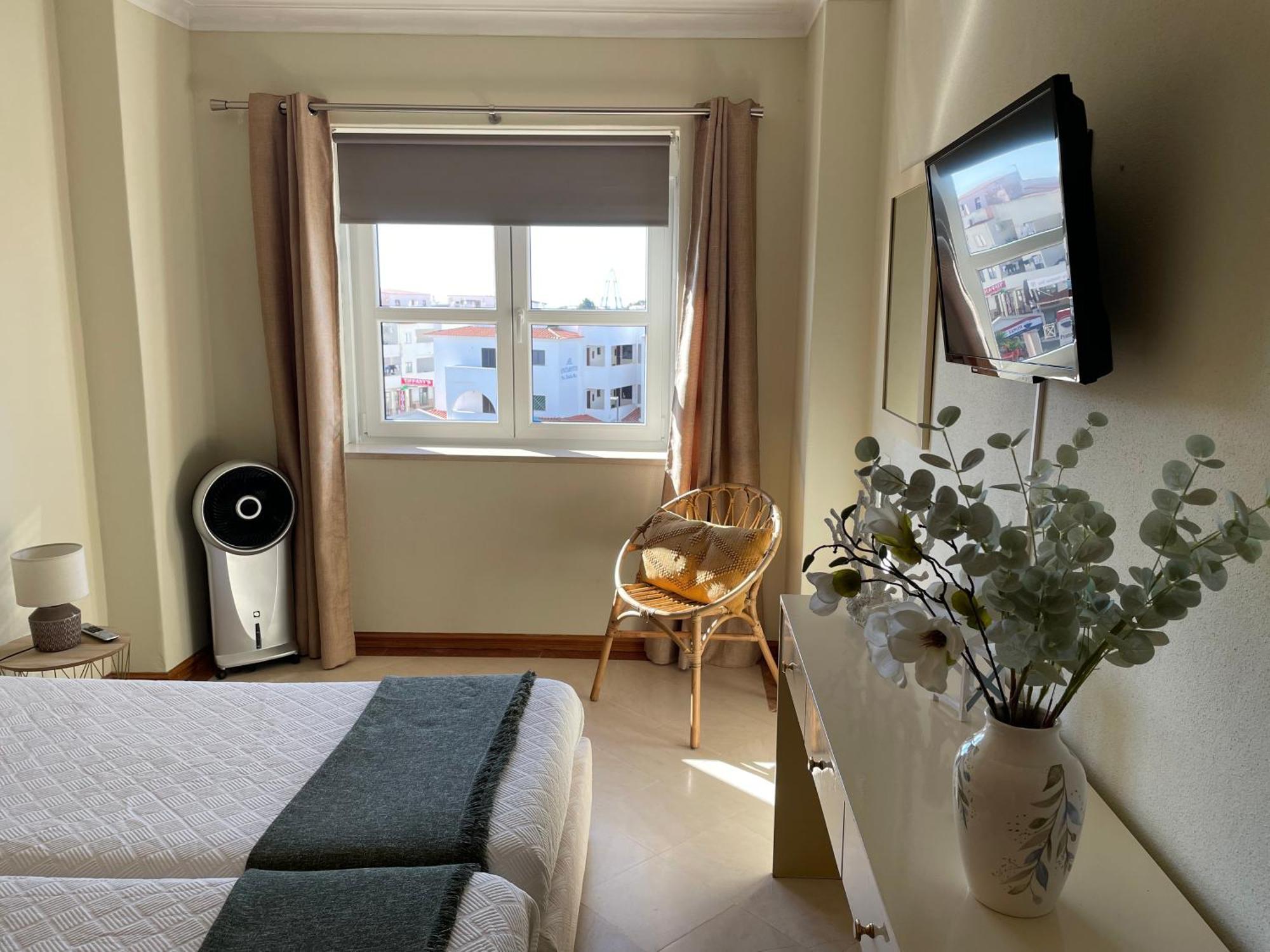 Title E Title - Oura Apartament อัลบูเฟรา ภายนอก รูปภาพ